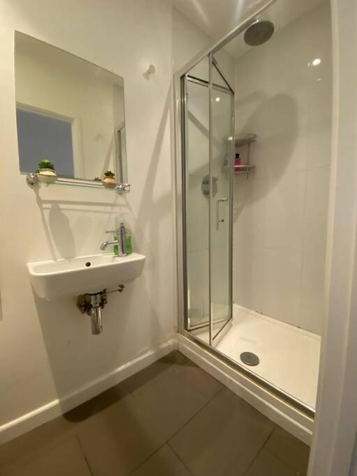 Sleep 6 Flat At Iconic Piccadilly Circus Vr6 Londres
