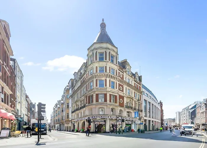 Sleep 6 Flat At Iconic Piccadilly Circus Vr6